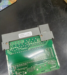 Allen-Bradley - 1746-OA16   ser C