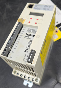 Lenze - E84AVBDE3712SX0XX3A34