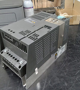 Siemens - 6SL3210-1SE17-7UA0